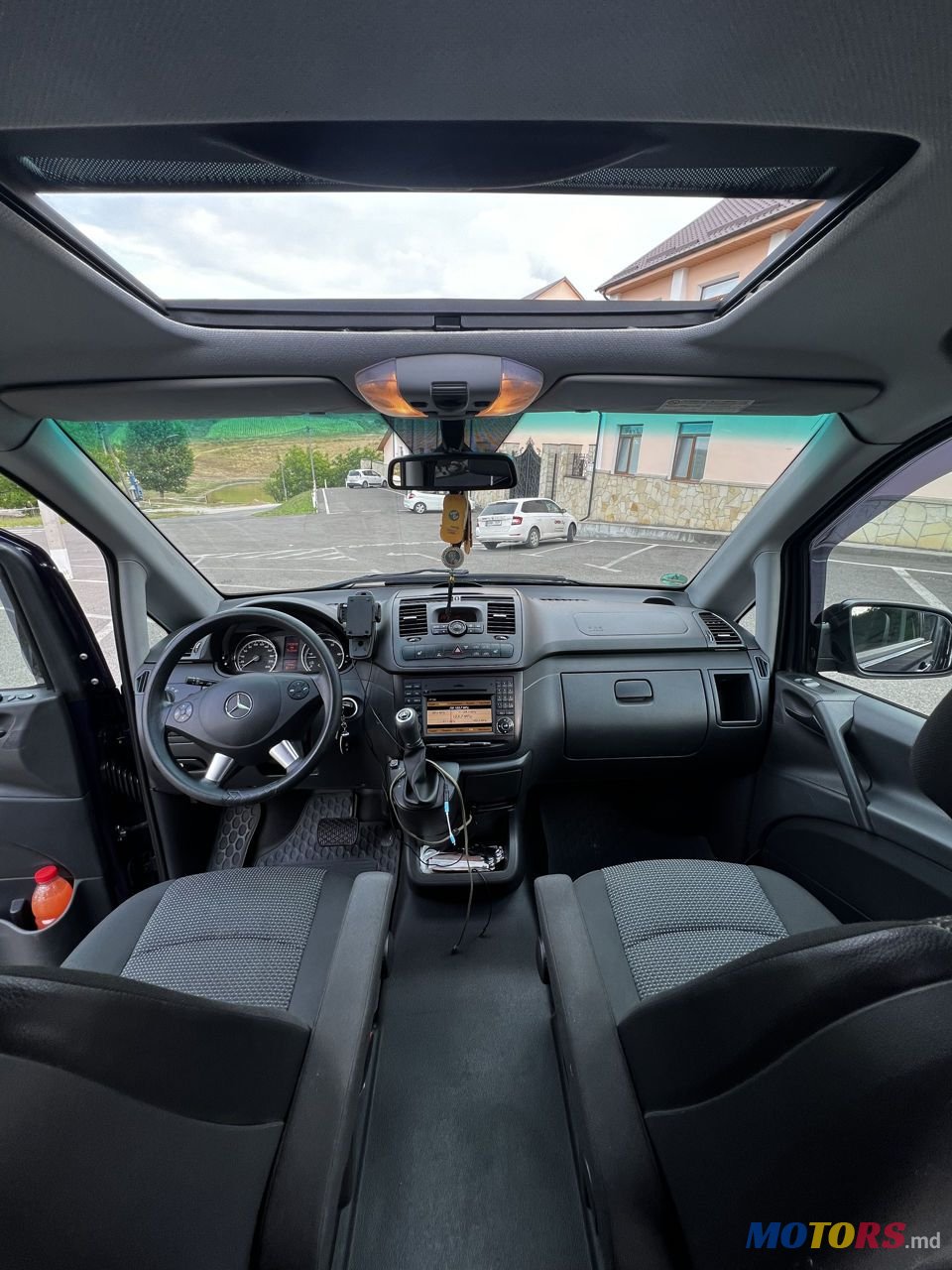 2011' Mercedes-Benz Vito photo #4