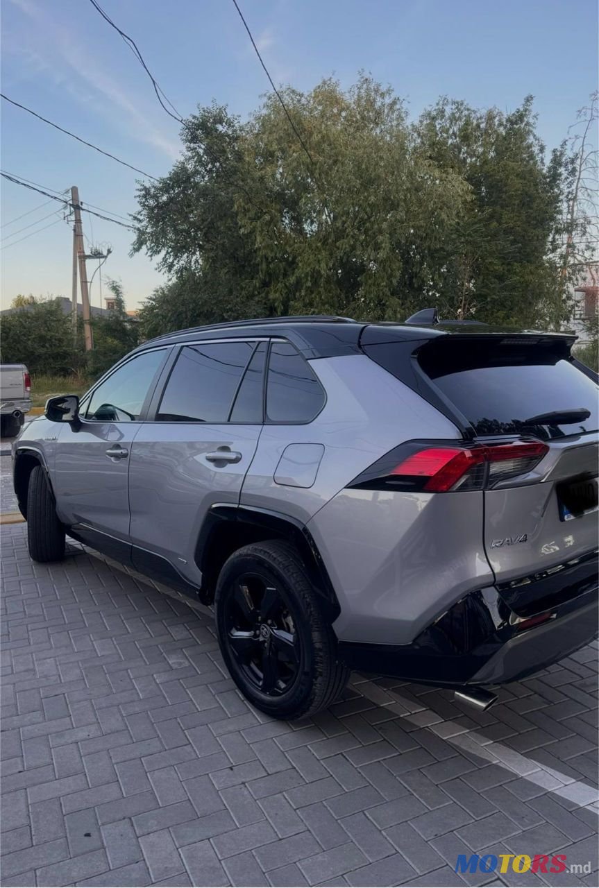 2021' Toyota RAV4 photo #6