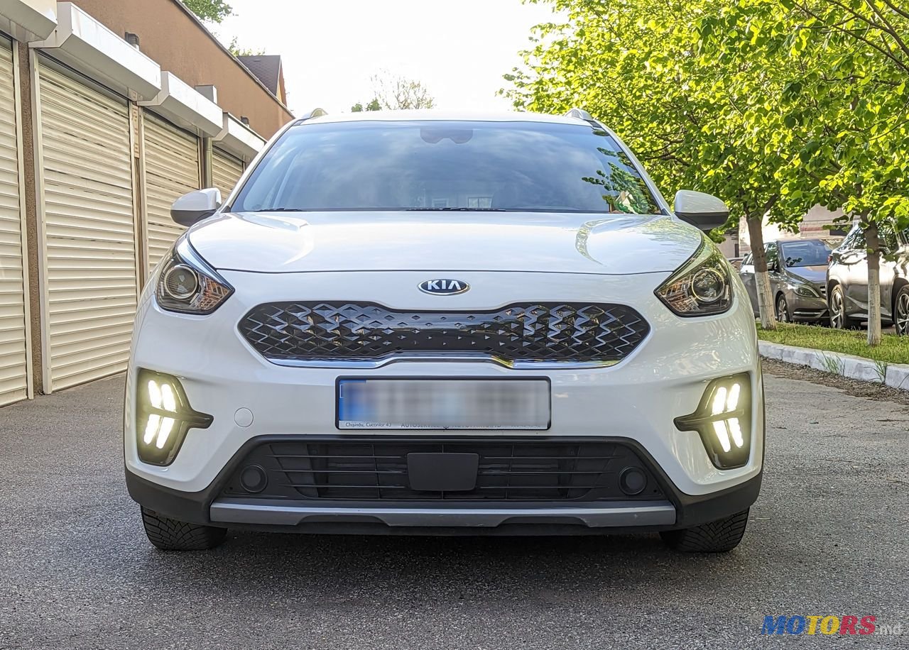 2020' Kia Niro photo #3