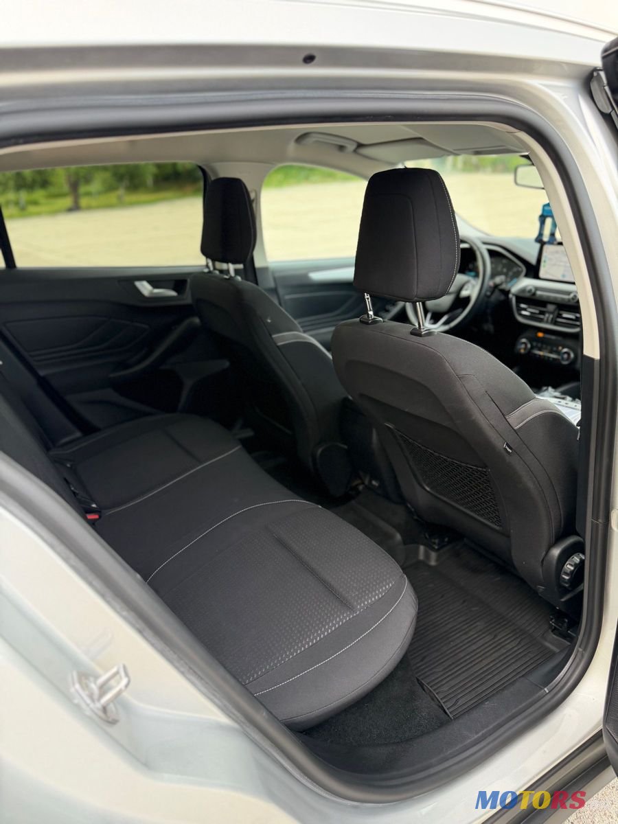 2018' Ford Focus photo #5