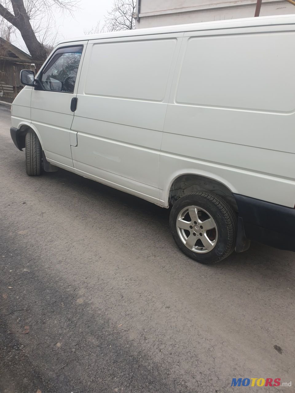 2001' Volkswagen Transporter photo #6