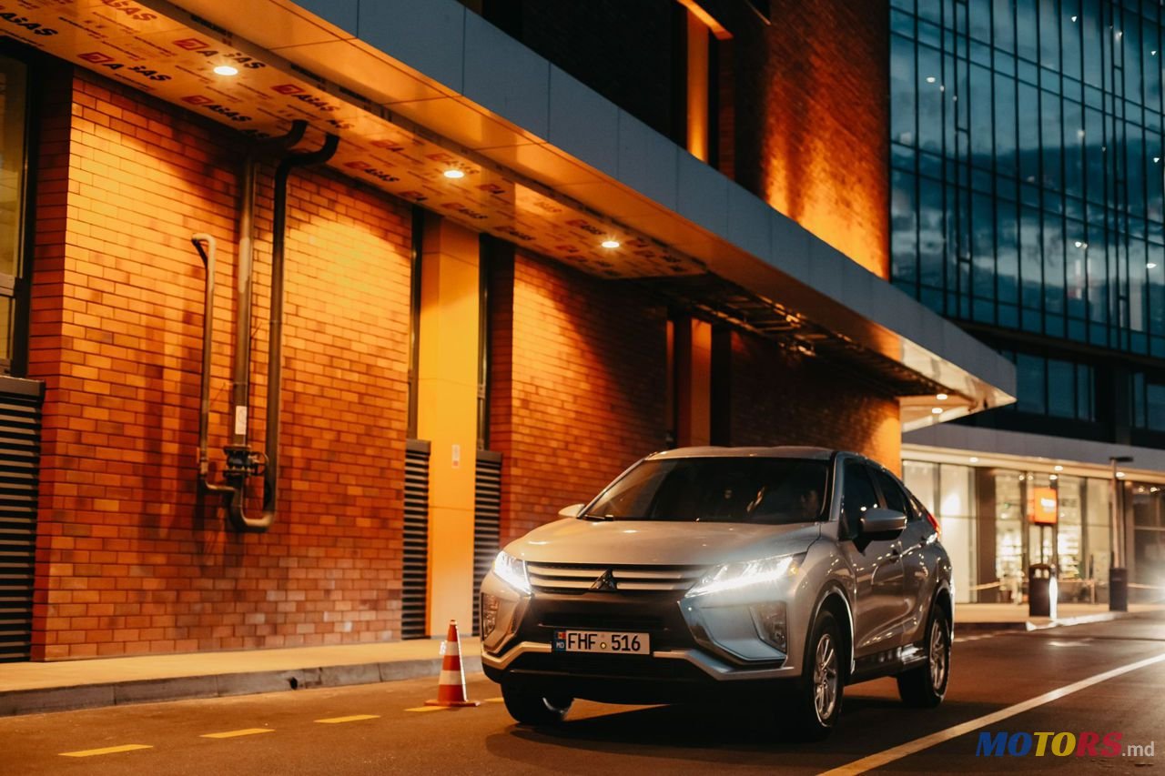 2019' Mitsubishi Eclipse Cross photo #3
