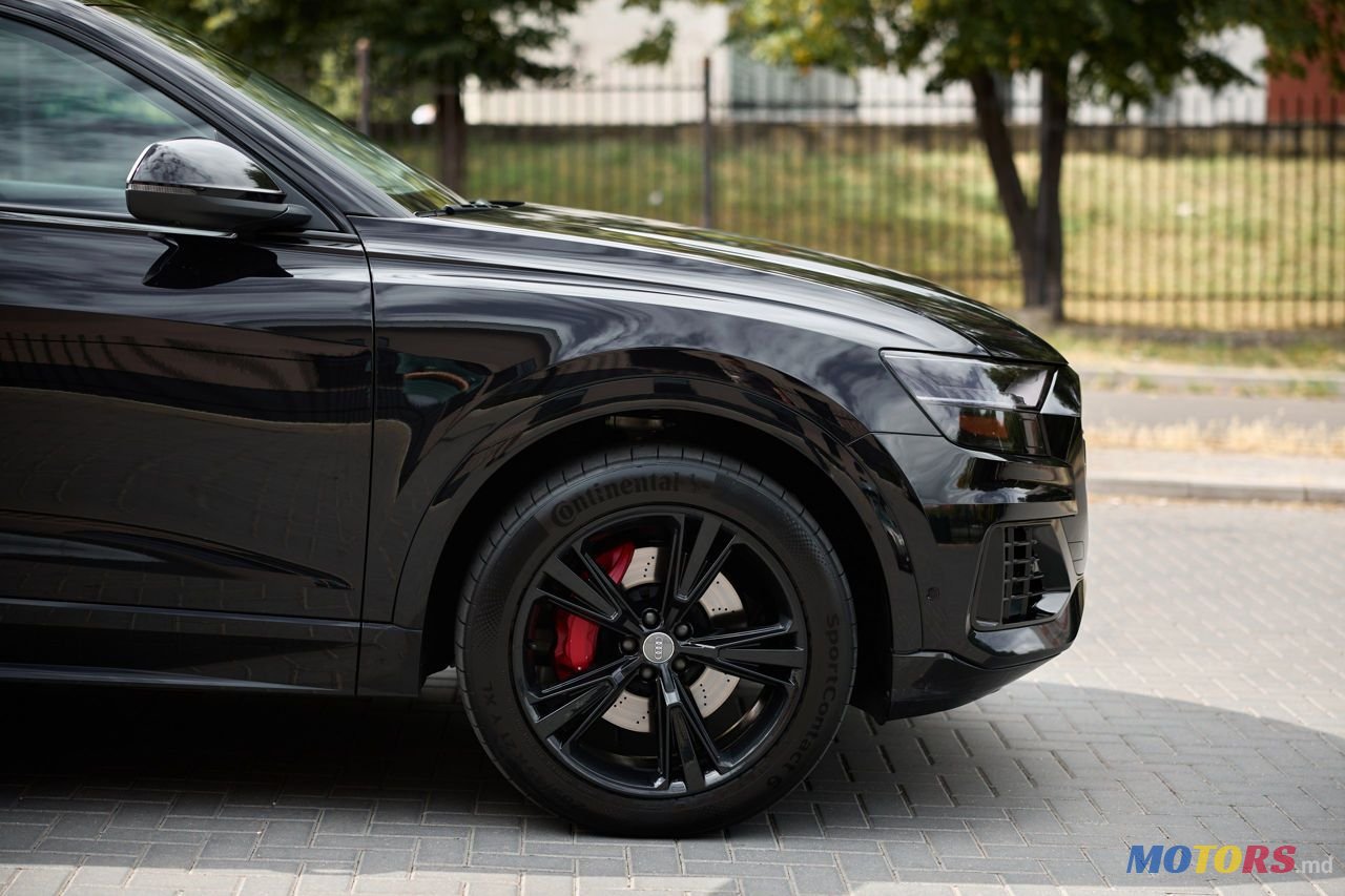 2019' Audi Q8 photo #3