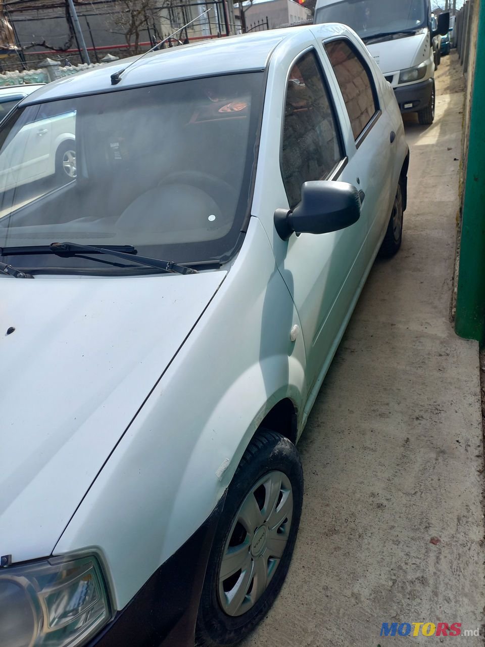 2008' Dacia Logan photo #3