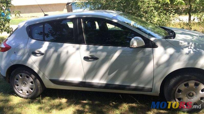 2013' Renault Megane photo #1