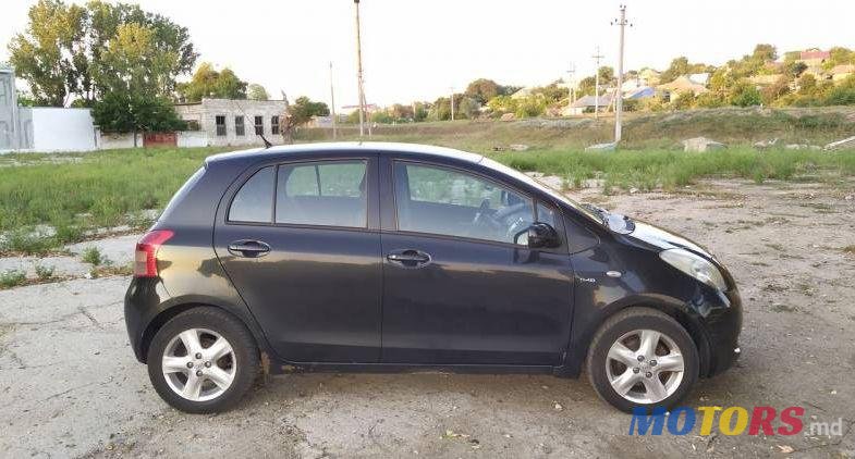 2007' Toyota Yaris photo #3