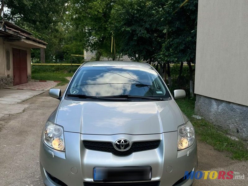 2008' Toyota Auris photo #3
