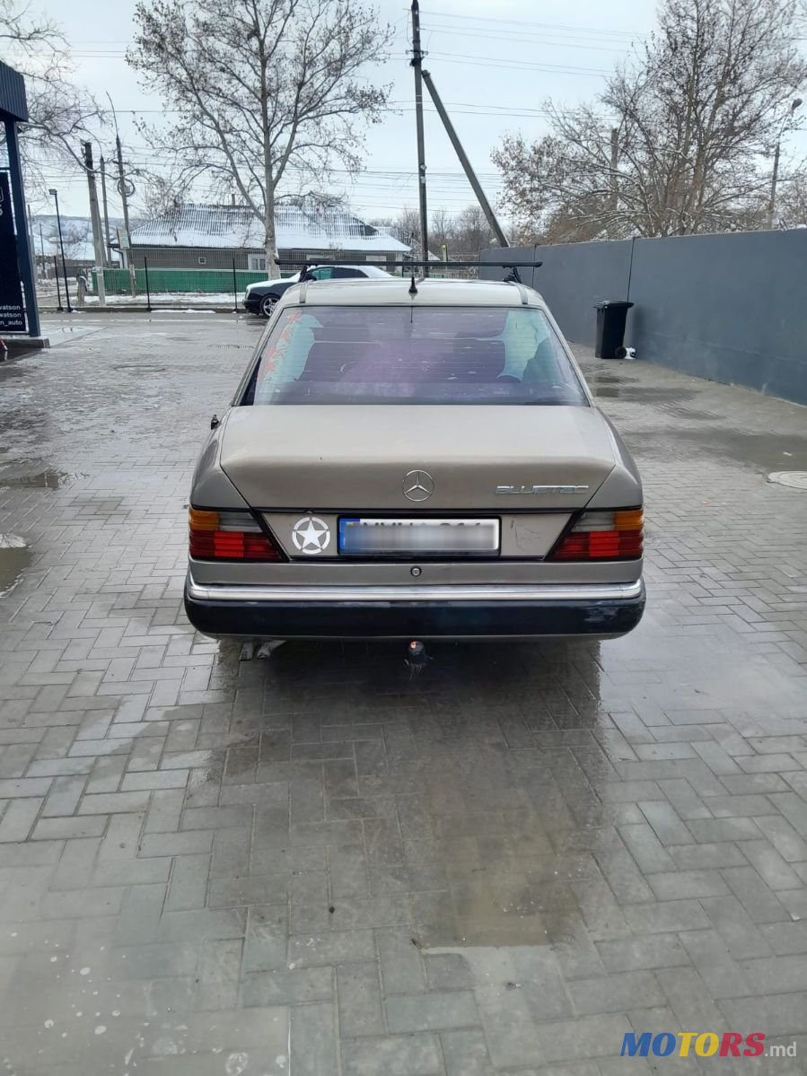 1988' Mercedes-Benz W124 photo #2