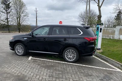 2019' Mitsubishi Outlander