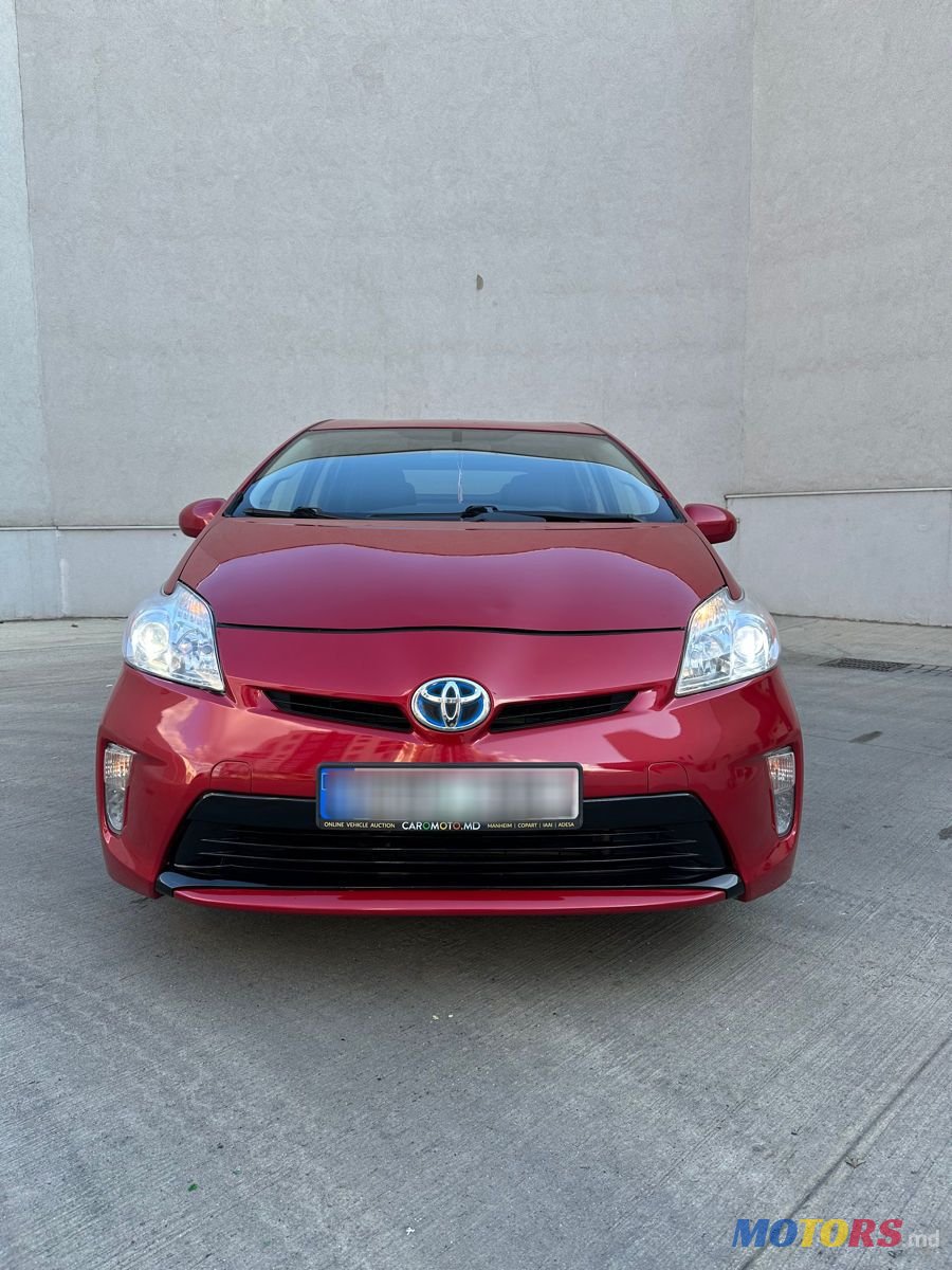 2012' Toyota Prius photo #2