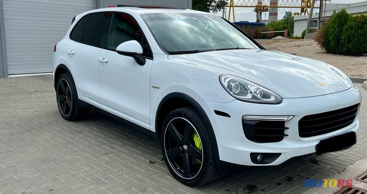 2016' Porsche Cayenne photo #2