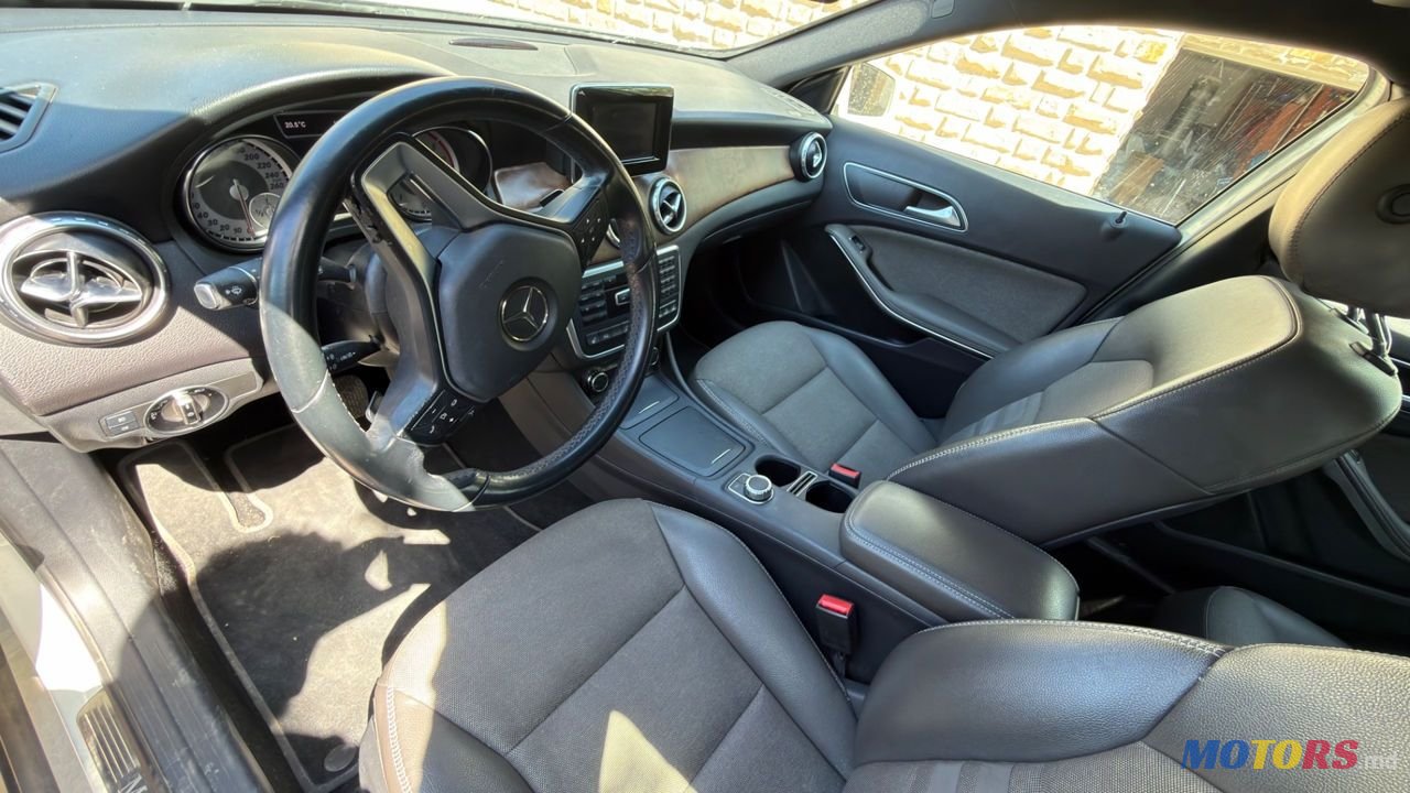 2014' Mercedes-Benz GLA photo #6