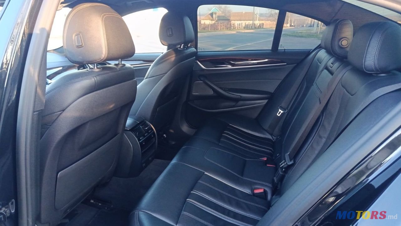 2017' BMW 5 Series photo #6