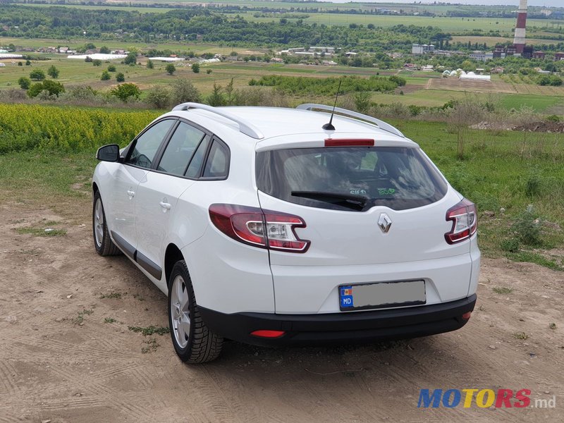 2014' Renault Megane photo #4