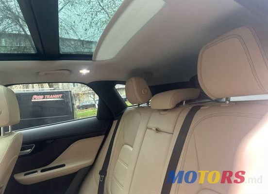 2018' Jaguar F-Pace photo #6