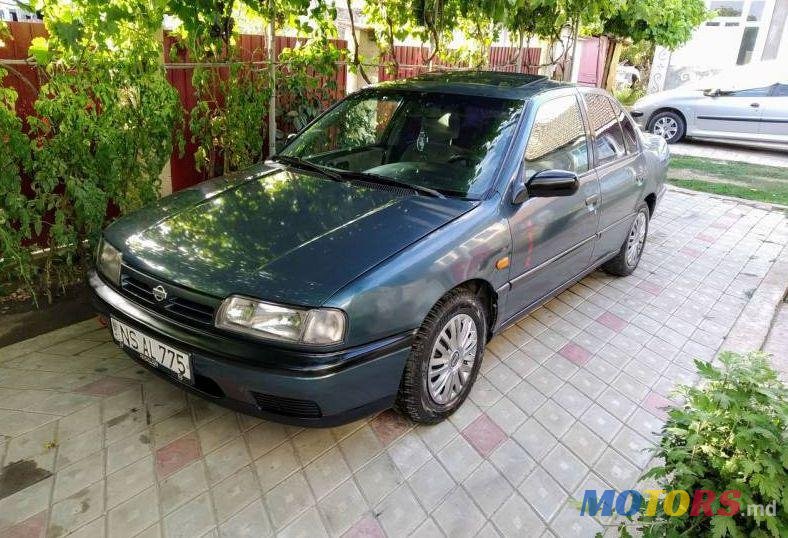 1994' Nissan Primera photo #1