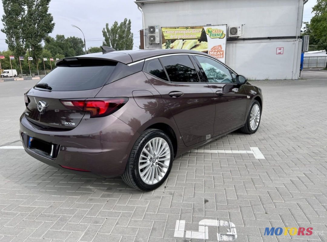2016' Opel Astra photo #3