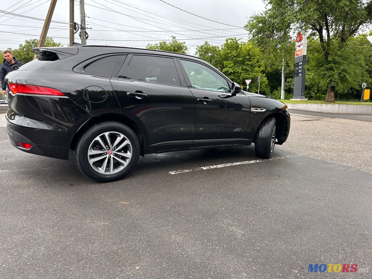 2017' Jaguar F-Pace photo #4