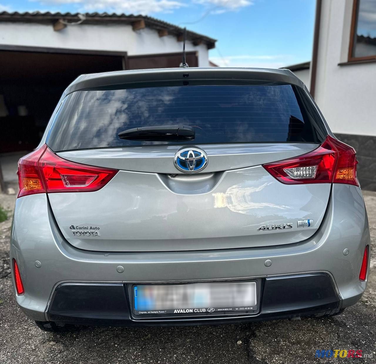 2013' Toyota Auris photo #2