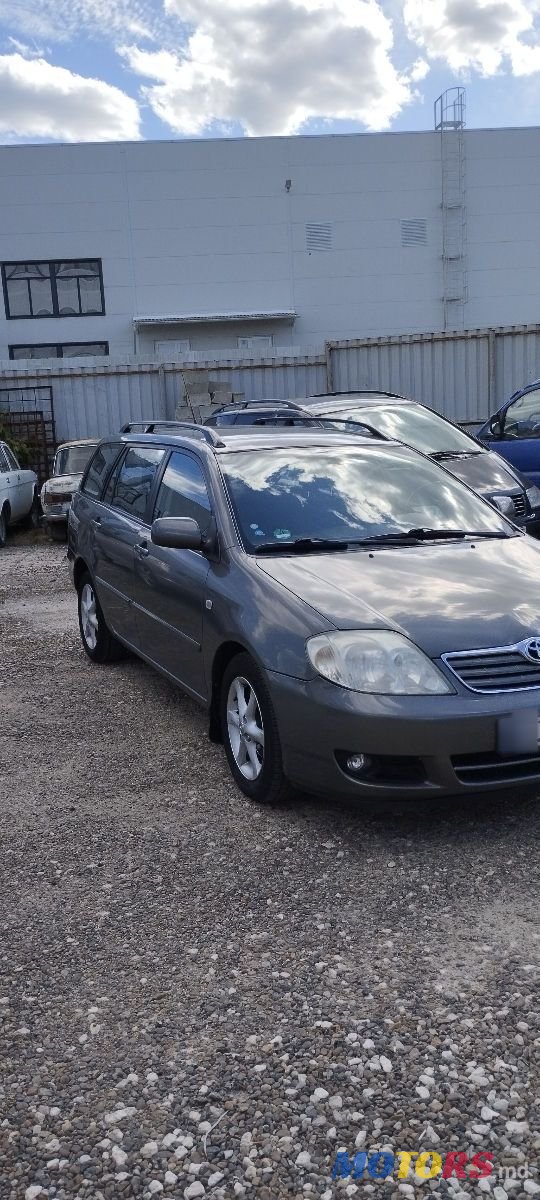 2004' Toyota Corolla photo #5