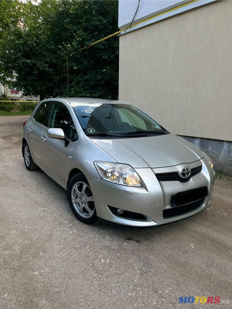 2008' Toyota Auris photo #1