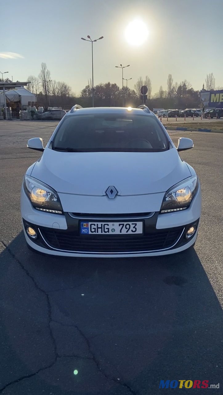 2012' Renault Megane photo #1