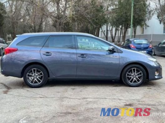 2015' Toyota Auris photo #6