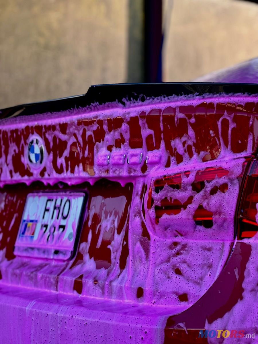 2017' BMW 3 Series photo #4