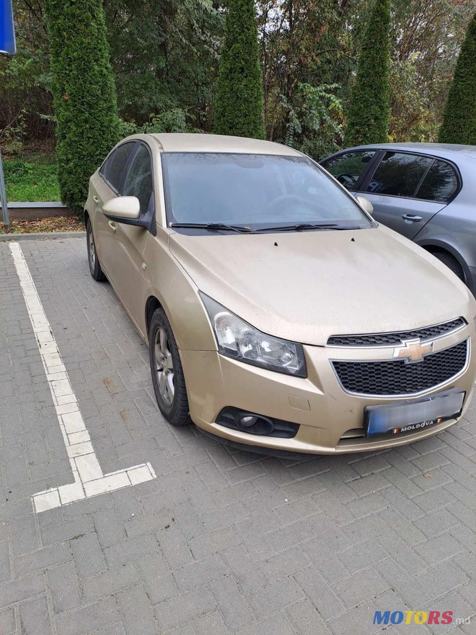 2010' Chevrolet Cruze photo #2