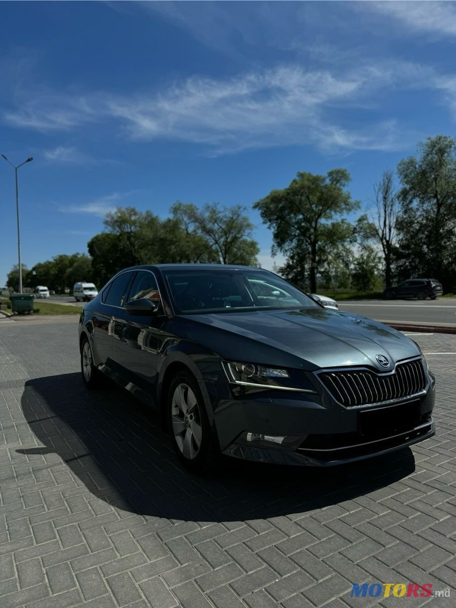 2016' Skoda Superb photo #3