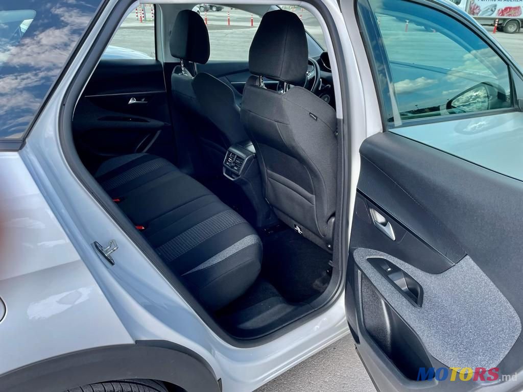 2018' Peugeot 3008 photo #5