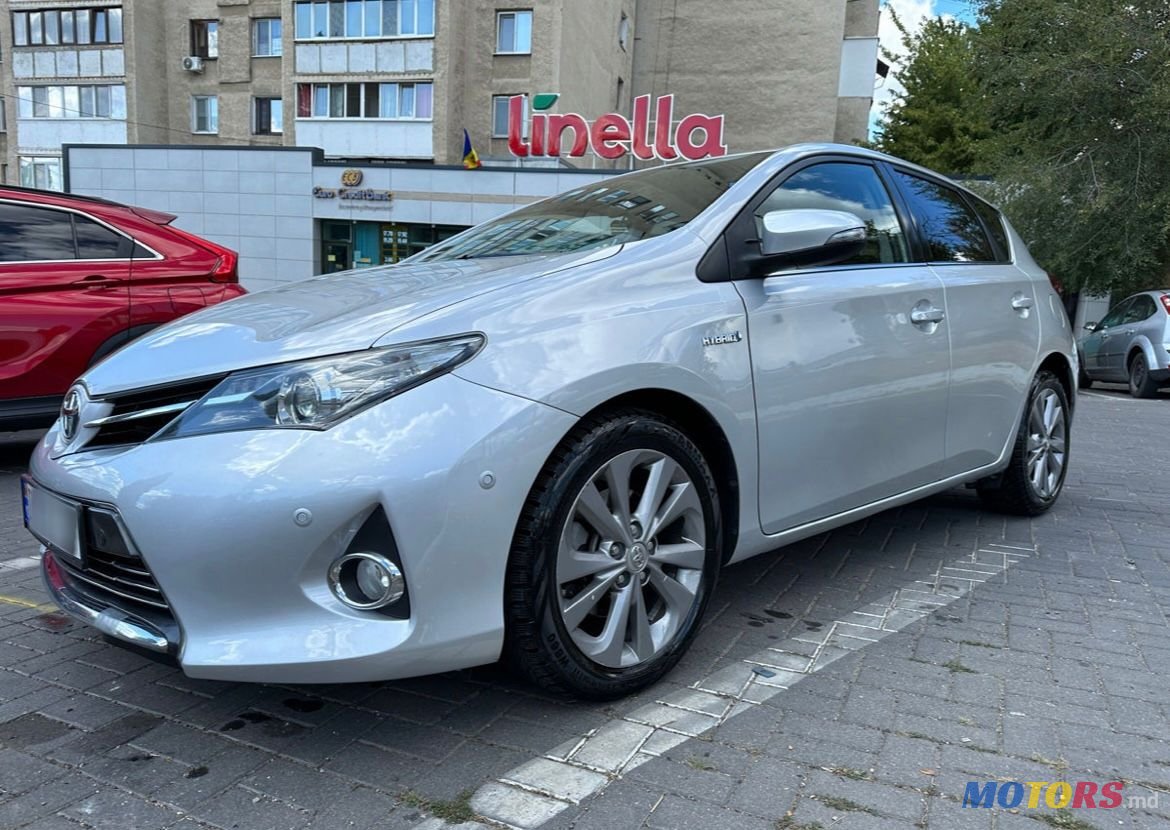 2014' Toyota Auris photo #4