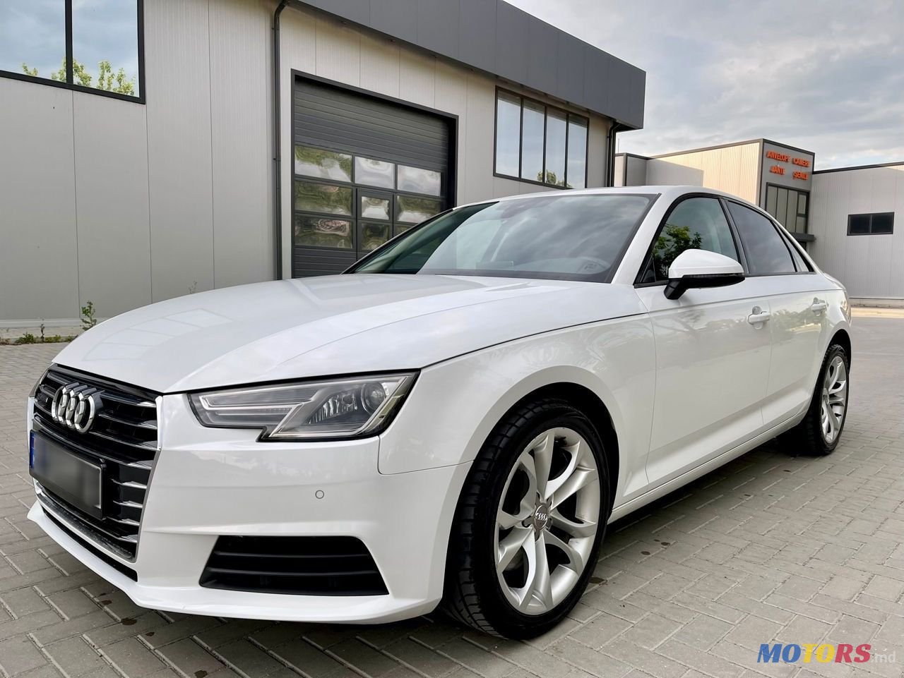 2017' Audi A4 photo #2