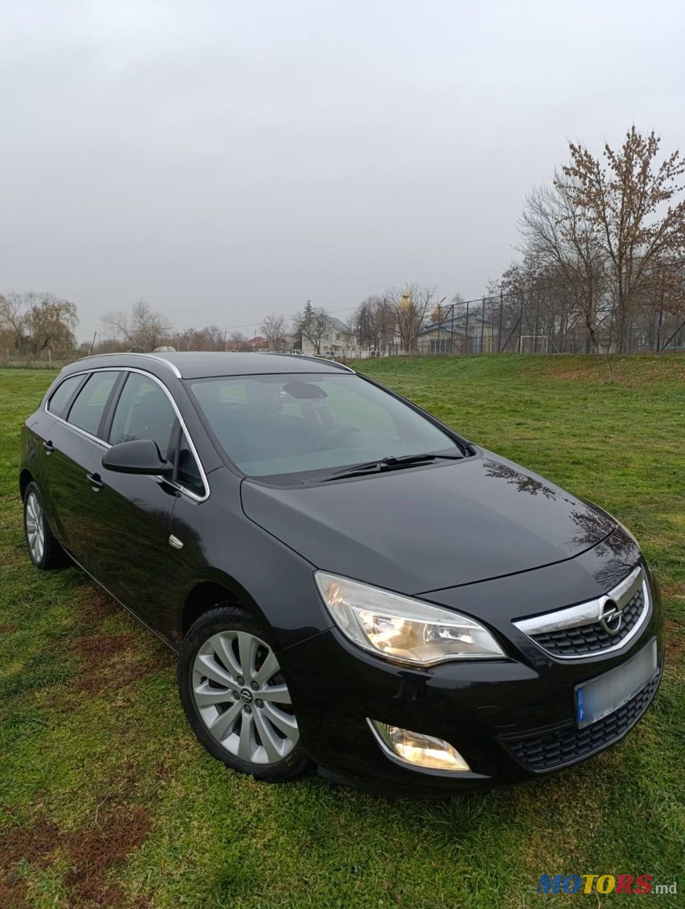 2012' Opel Astra photo #3