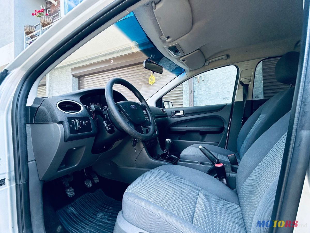 2006' Ford Focus photo #5