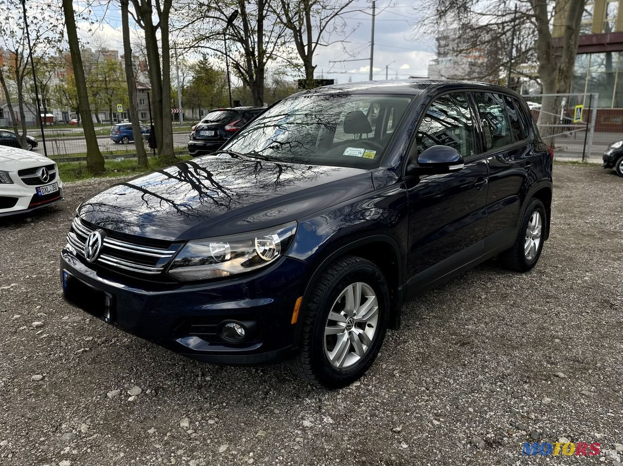 2013' Volkswagen Tiguan photo #2