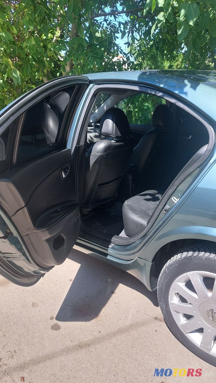 2002' Nissan Primera photo #4