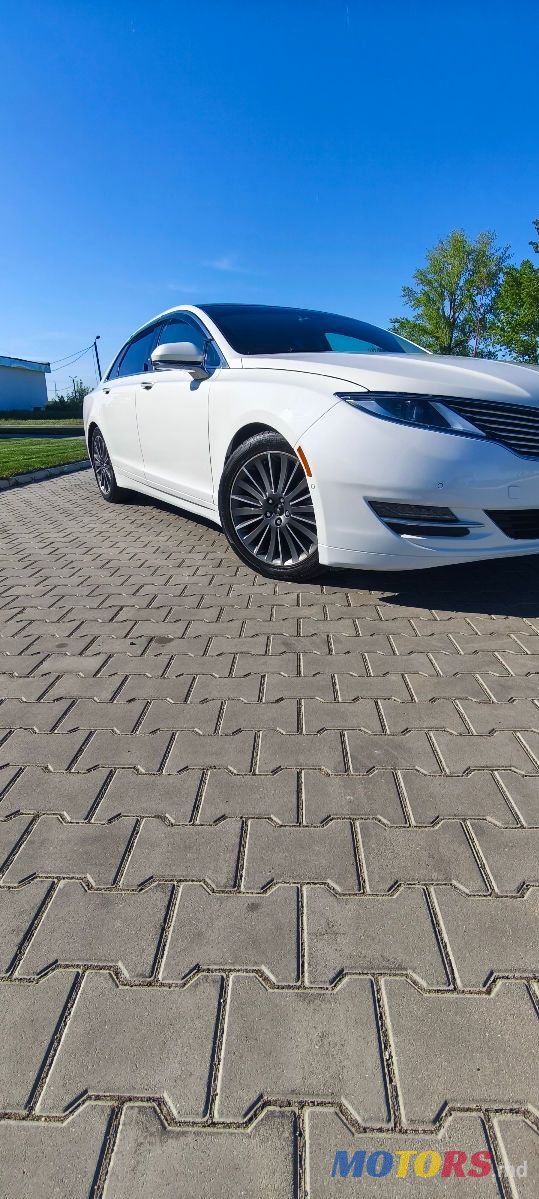 2015' Lincoln MKZ photo #6