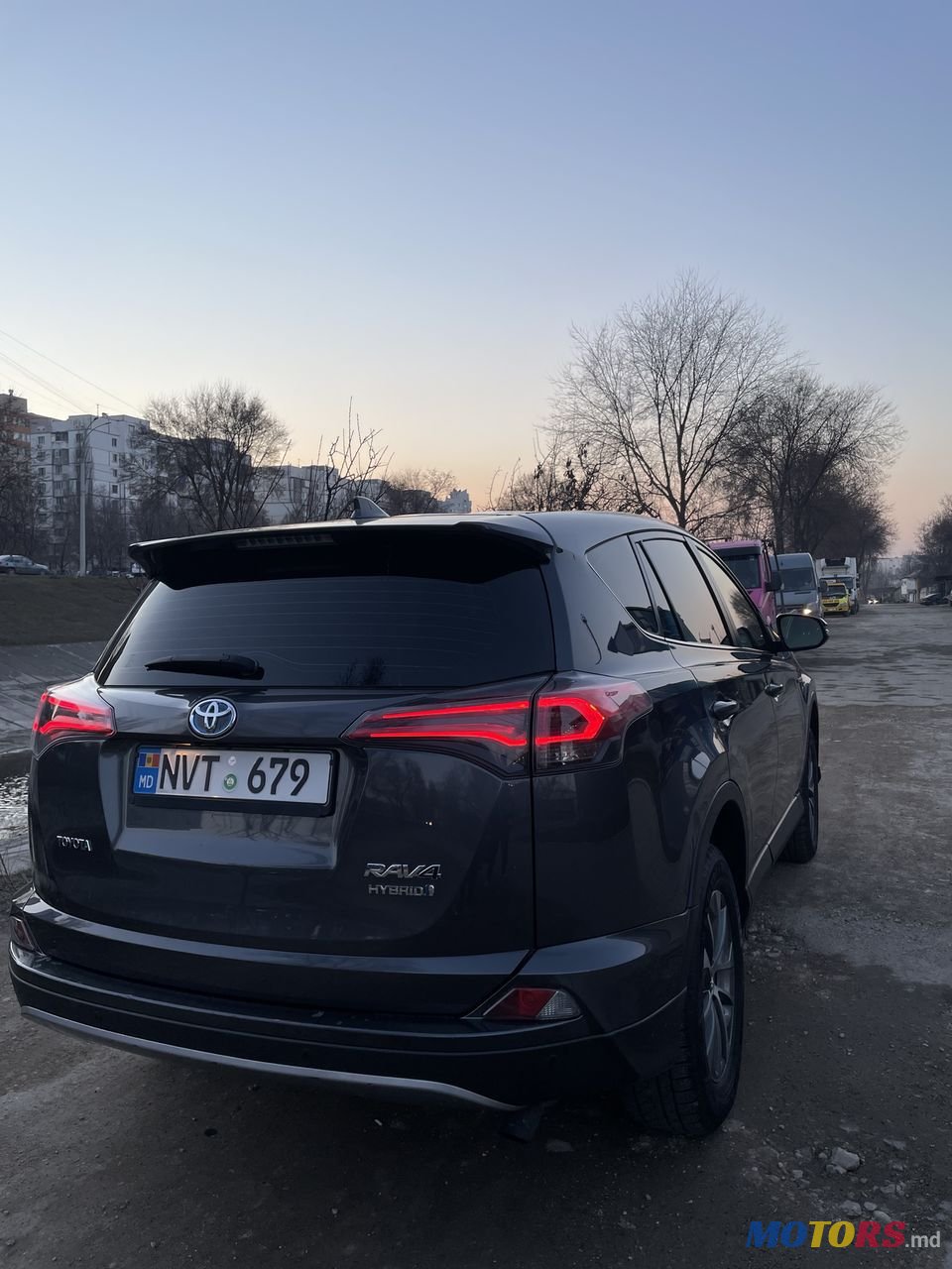 2016' Toyota RAV4 photo #3