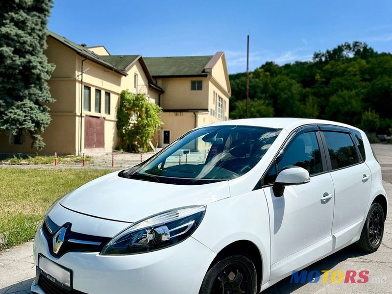 2012' Renault Scenic photo #3