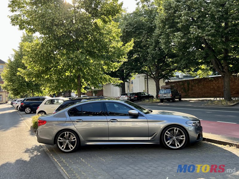 2018' BMW 550 photo #4