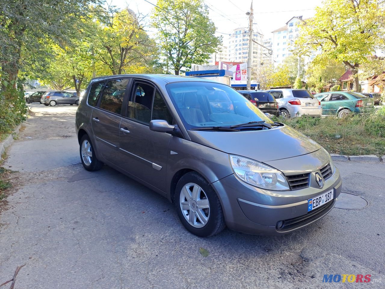 2005' Renault Grand Scenic photo #4