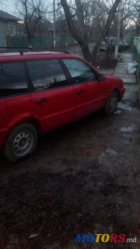 1994' Volkswagen Passat photo #1