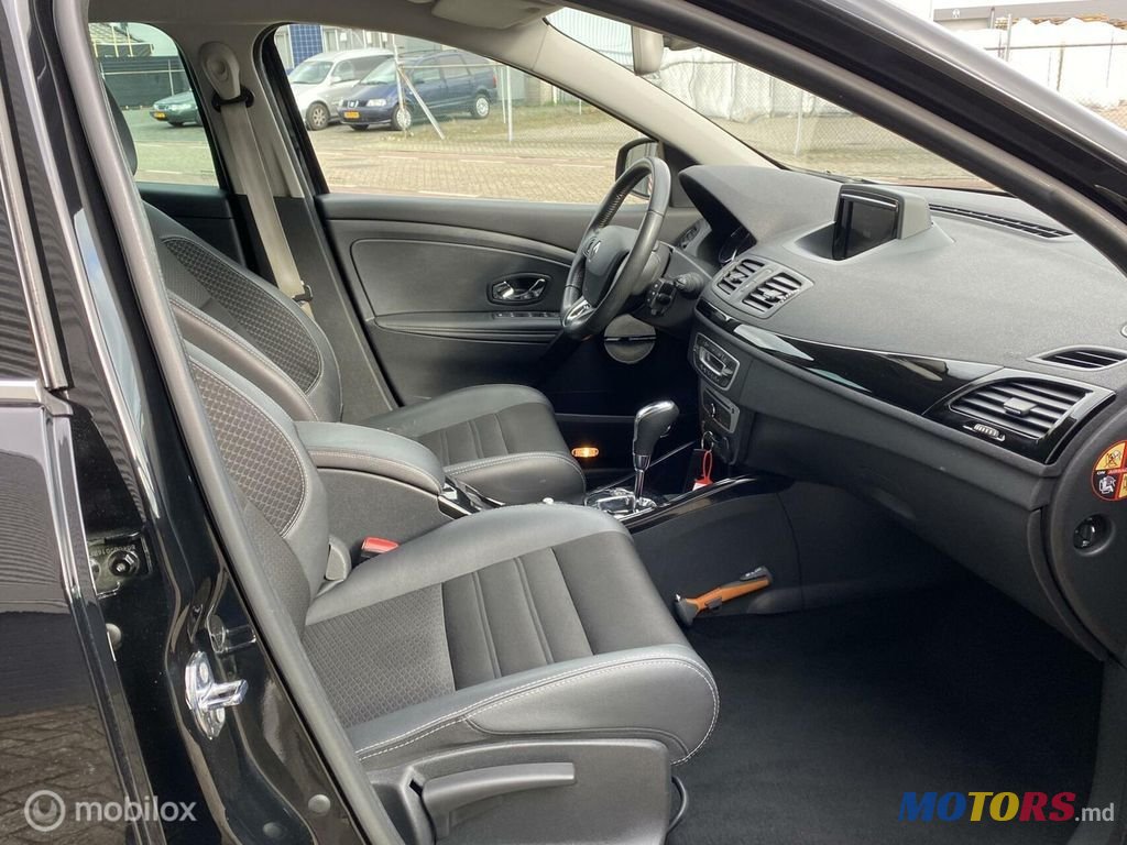 2014' Renault Megane photo #3