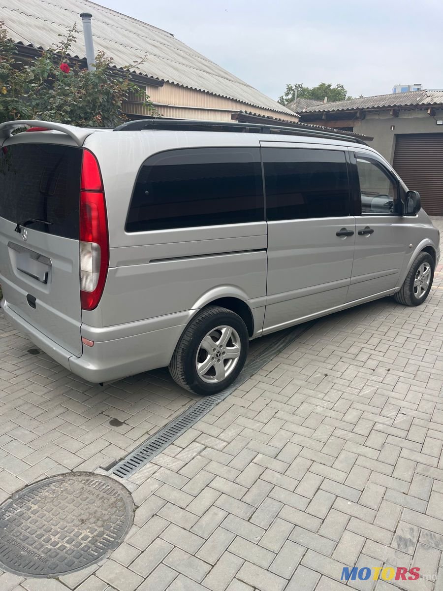 2007' Mercedes-Benz Viano photo #2
