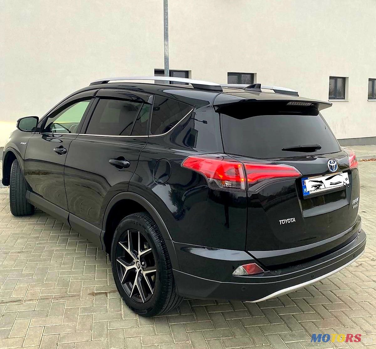 2016' Toyota RAV4 photo #1