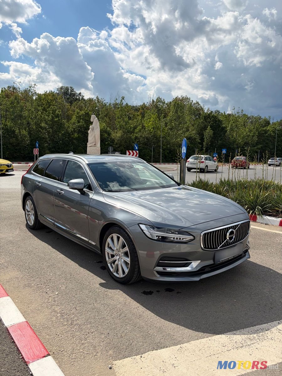 2020' Volvo V90 photo #2