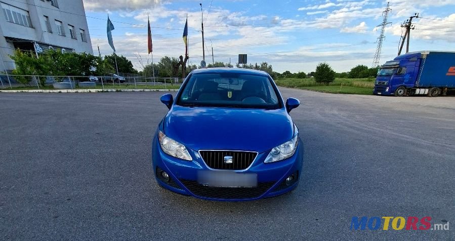 2011' SEAT Ibiza photo #2