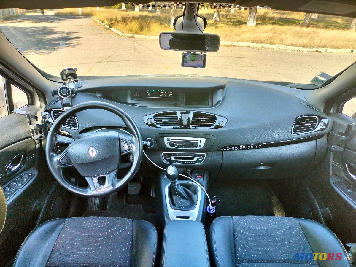 2013' Renault Grand Scenic photo #6