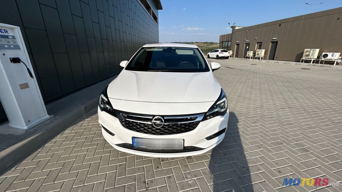 2015' Opel Astra photo #1